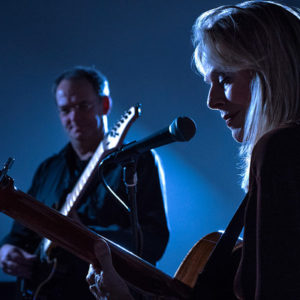 Songs & Sounds tour – Elisabeth Cutler with guitarist Leander Reininghaus